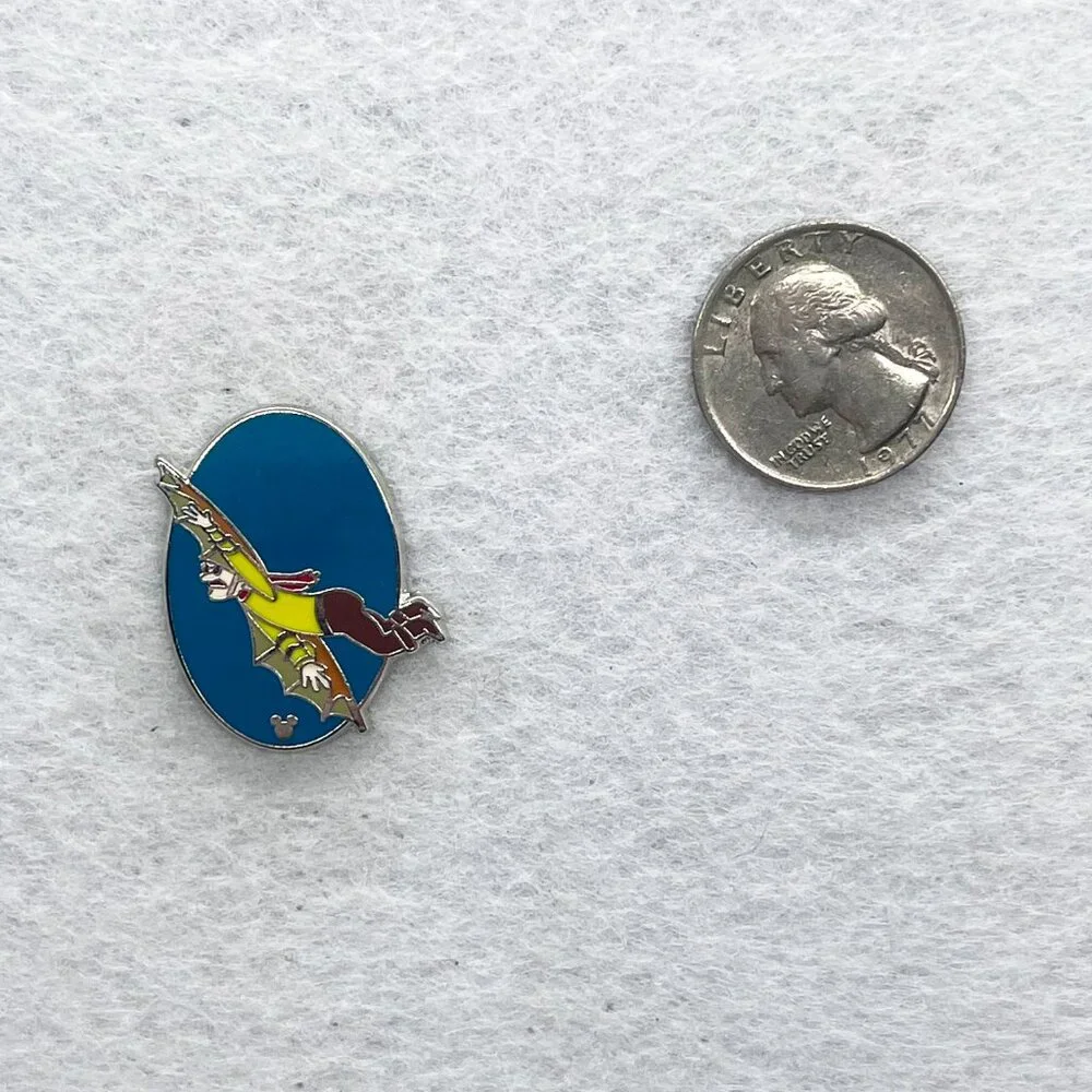 🔮 5/$25‎ Disney Mickey's Toontown Man With Wings Pin